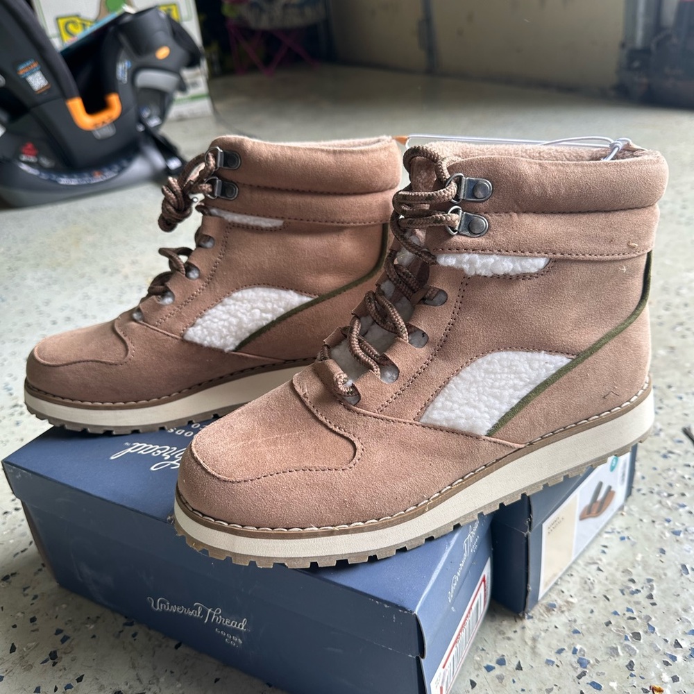 Old navy boots